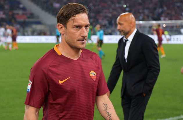 Totti-Roma  et  langt  og  uhyggelig  farvel